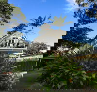 Port Douglas Cottage and Lodge - Accommodation Gladstone