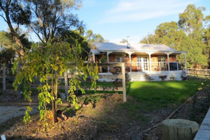 Yellingbo VIC Accommodation Gladstone