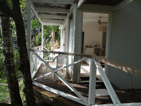Eumundi Yacht Club B & B - Accommodation Gladstone 3