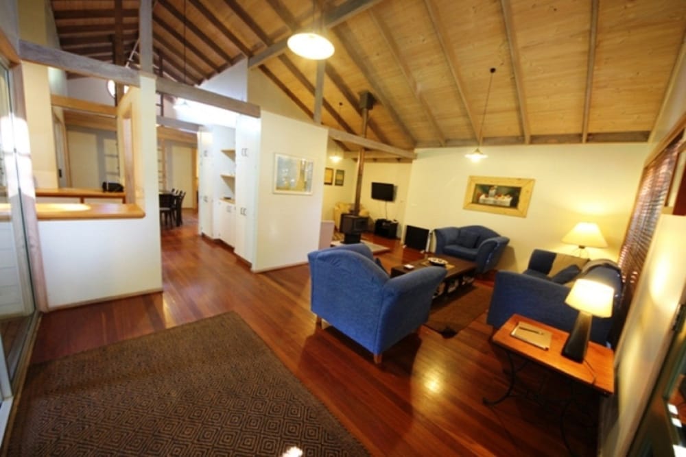 Arakoon NSW Accommodation Gladstone