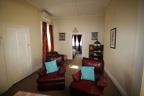 Olinda Country Cottages - Accommodation Gladstone 3