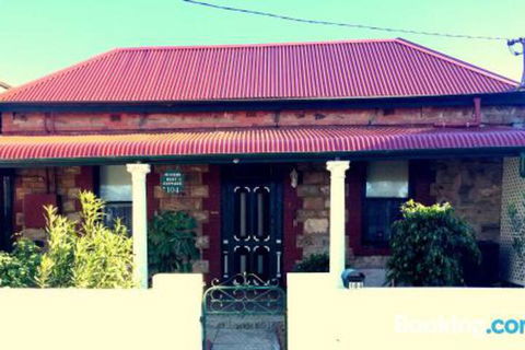 A Miners Rest - Accommodation Gladstone 0
