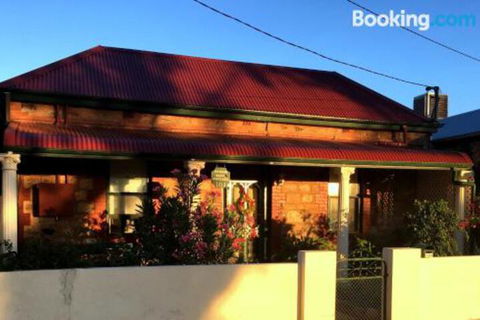 A Miners Rest - Accommodation Gladstone 6