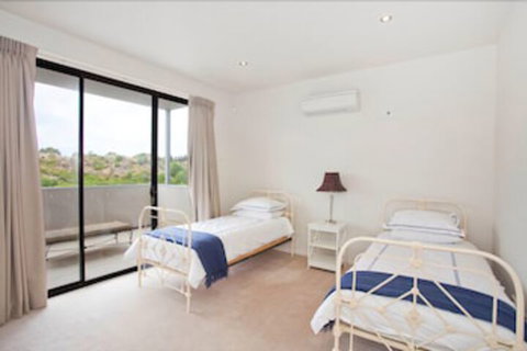 Four Kings Apartments - Accommodation Gladstone 7