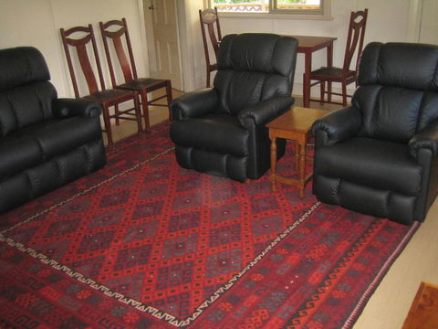 Showgrounds Cottage Naracoorte - Accommodation Gladstone 5