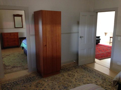 Showgrounds Cottage Naracoorte - Accommodation Gladstone 3