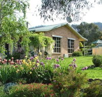Halls on Falls Homestead - Accommodation Gladstone