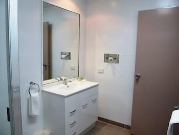 Sun Palms Motel - Accommodation Gladstone 4