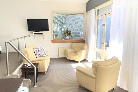 Briars Country Lodge - Accommodation Gladstone 4