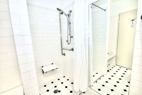 Briars Country Lodge - Accommodation Gladstone 5