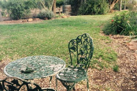 Catania Cottage & Farmhouse - Accommodation Gladstone 3