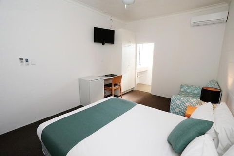 Q Express - Accommodation Gladstone 6