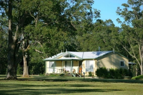 The Grange On Hermitage - Accommodation Gladstone 3