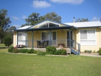 The Grange On Hermitage - Accommodation Gladstone 0