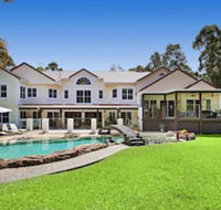 Kingfishers Manor - Accommodation Gladstone