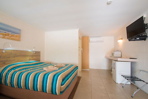 A & A Motel - Accommodation Gladstone 4