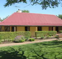 Goat Square Cottages - Accommodation Gladstone