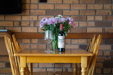 Blickinstal Barossa Valley Retreat - Accommodation Gladstone 3