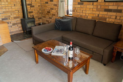 Blickinstal Barossa Valley Retreat - Accommodation Gladstone 6