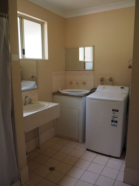 Augusta Sheoak Chalets - Accommodation Gladstone 6