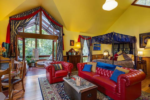 Arcadia Cottages - Accommodation Gladstone 2