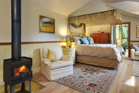Arcadia Cottages - Accommodation Gladstone 4