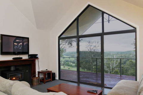 Scarlet Woods Chalets - Accommodation Gladstone 3