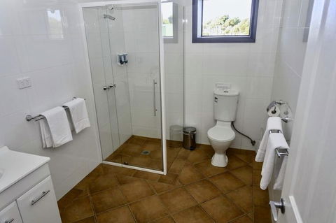 White Sands Estate - Accommodation Gladstone 2