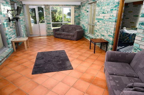 White Sands Estate - Accommodation Gladstone 5