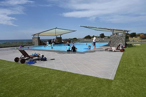 White Sands Estate - Accommodation Gladstone 1