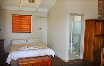 Dunsborough Cottages - Accommodation Gladstone 0