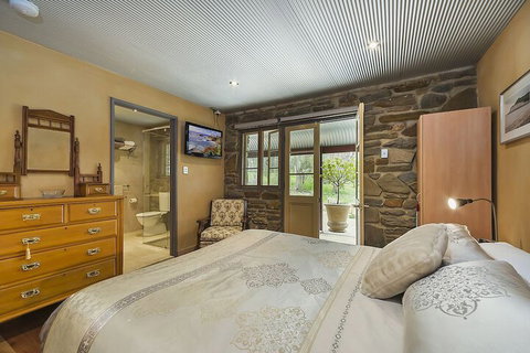 1860 Wine Country Cottages - Accommodation Gladstone 1