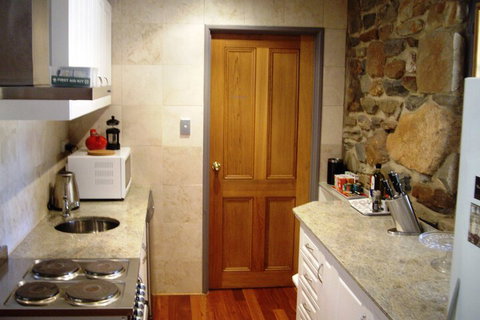 1860 Wine Country Cottages - Accommodation Gladstone 6