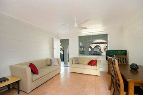 The Gulls Apartments - Accommodation Gladstone 2