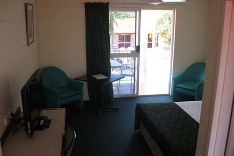Monte Carlo Motor Inn - Accommodation Gladstone 2