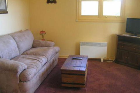 Valleyfield Cottage - Accommodation Gladstone 2