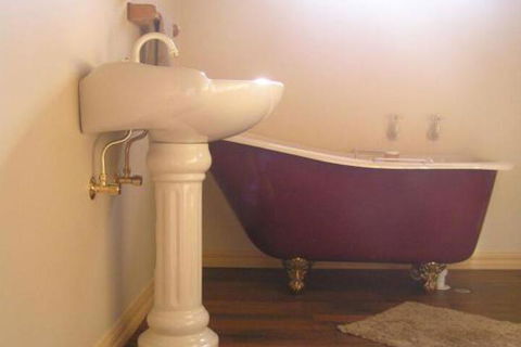 Valleyfield Cottage - Accommodation Gladstone 6