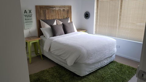 At Home Apartments - Accommodation Gladstone 6