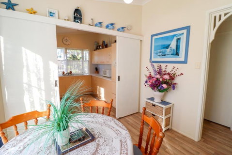Bromyard Cottage - Accommodation Gladstone 4