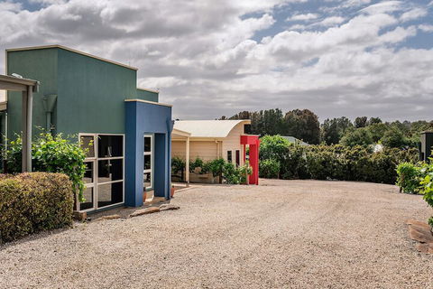 McLaren Vale Studio Apartments - Accommodation Gladstone 2