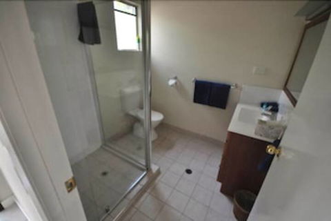 Tweed Valley Lodge - Accommodation Gladstone 4