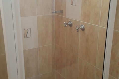 Fourth Avenue Motor Inn - Accommodation Gladstone 3