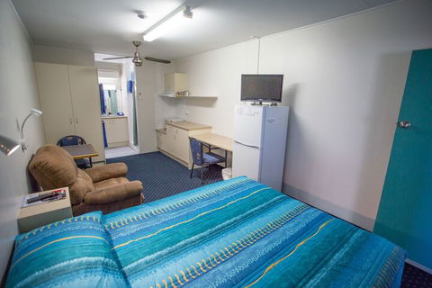 Fourth Avenue Motor Inn - Accommodation Gladstone 4