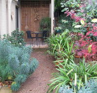 Moongate Accommodation - Accommodation Gladstone