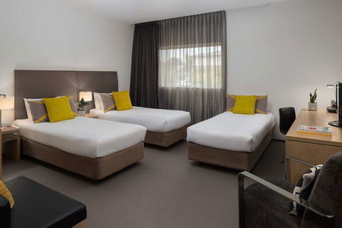 Atura Dandenong - Accommodation Gladstone 1