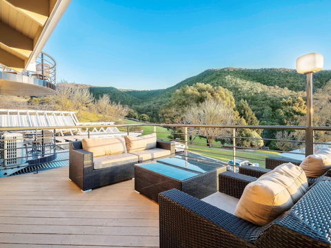 The Sebel Pinnacle Valley Resort - Accommodation Gladstone 3