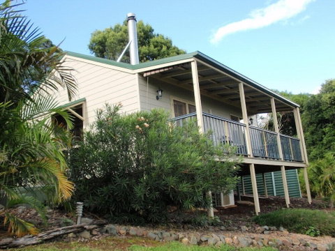 Maleny Luxury Cottages - Accommodation Gladstone 3