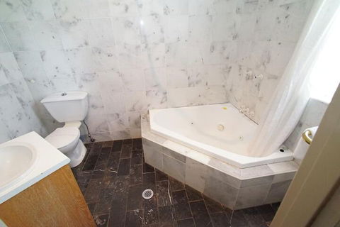 Exies Bagtown - Accommodation Gladstone 3