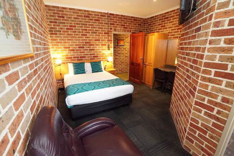 Exies Bagtown - Accommodation Gladstone 7