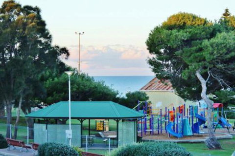 Pier Number 10 - Accommodation Gladstone 2